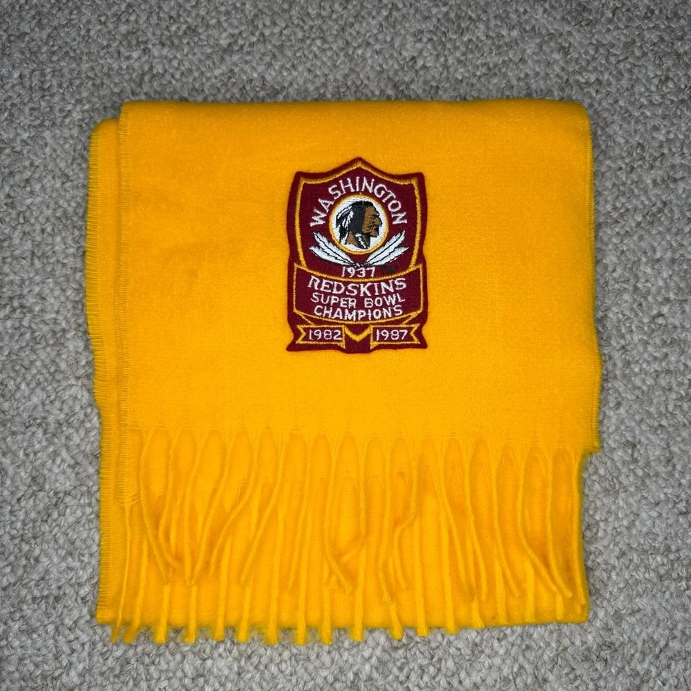 Vintage Washington Redskins scarf
